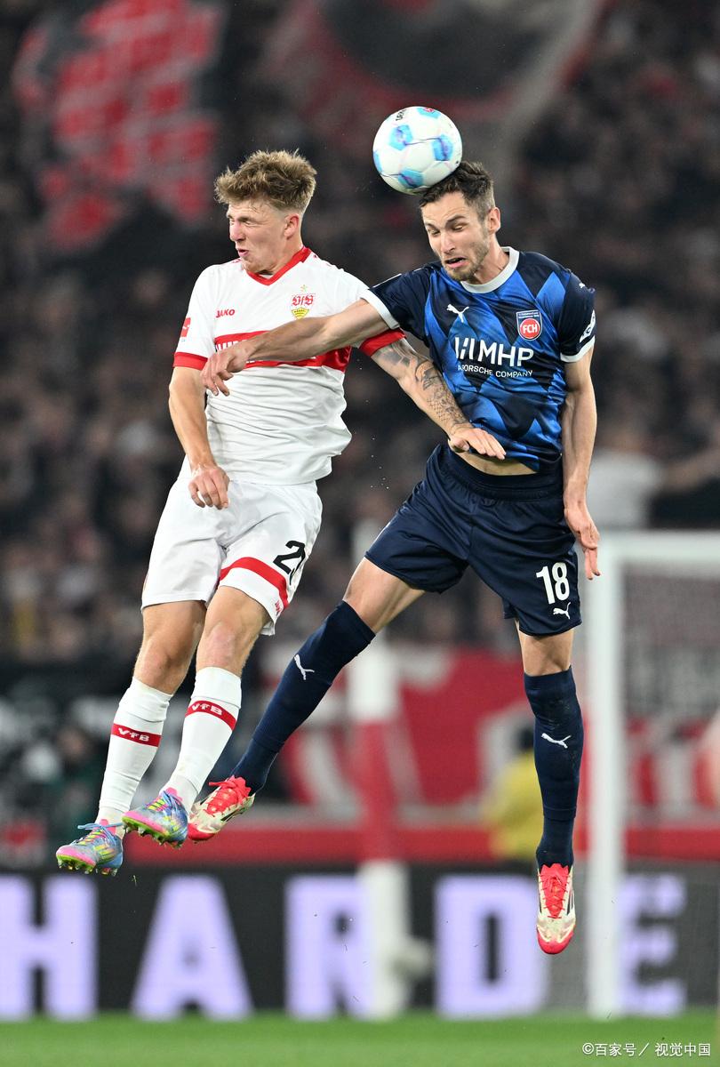 包含斯图加特客场击败汉诺威96，反弹状态的词条