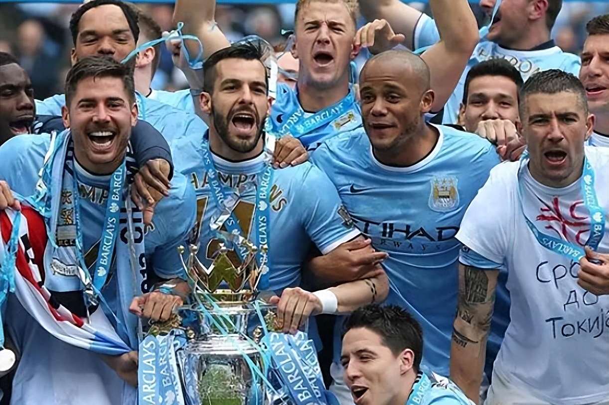 维拉带领西汉姆联成功蝉联英超冠军 维拉带领西汉姆联成功蝉联英超冠军