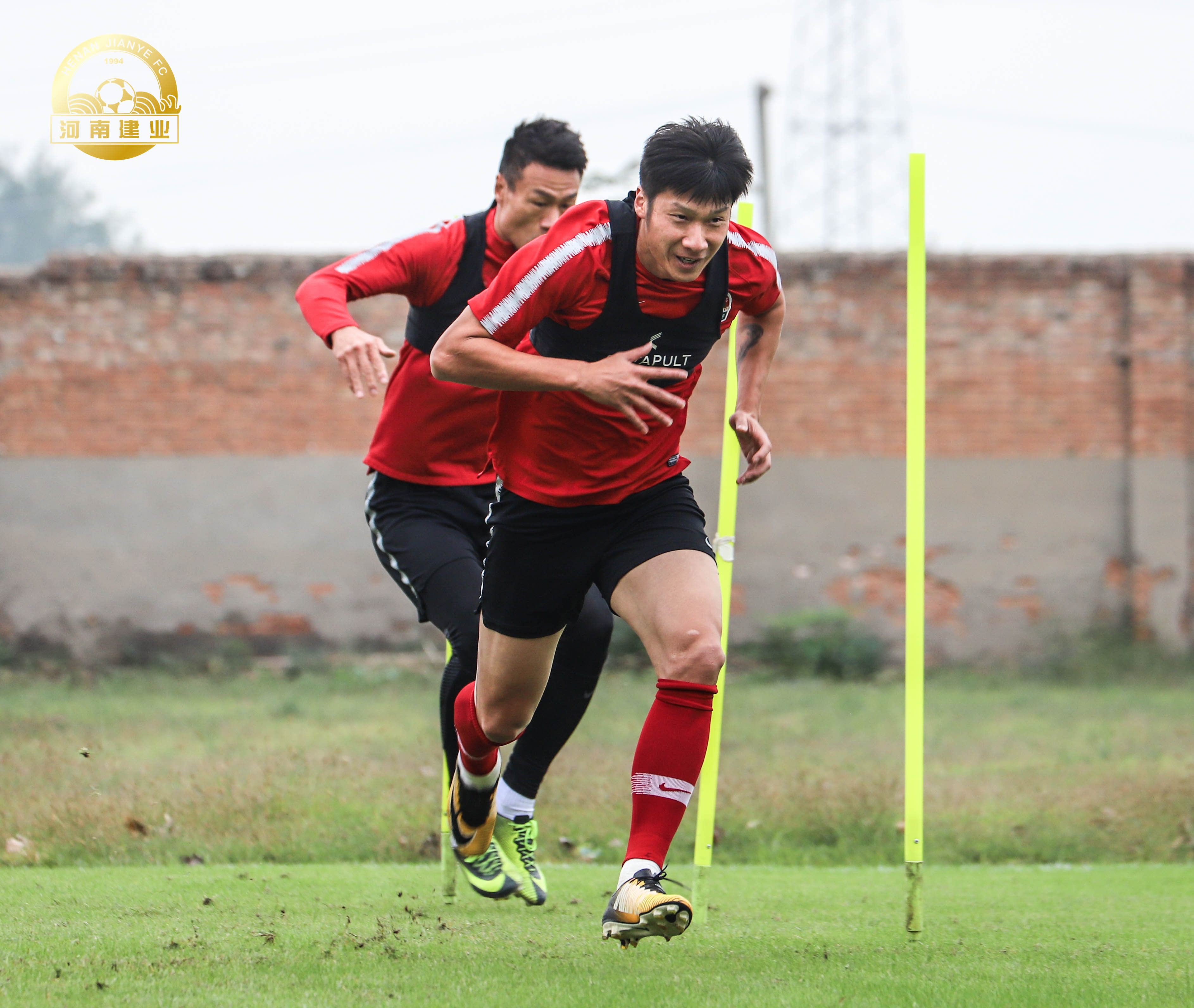 河南建业全力备战下轮比赛,积极调整状态的简单介绍 河南建业全力备战下轮比赛,积极调整状态的简单介绍