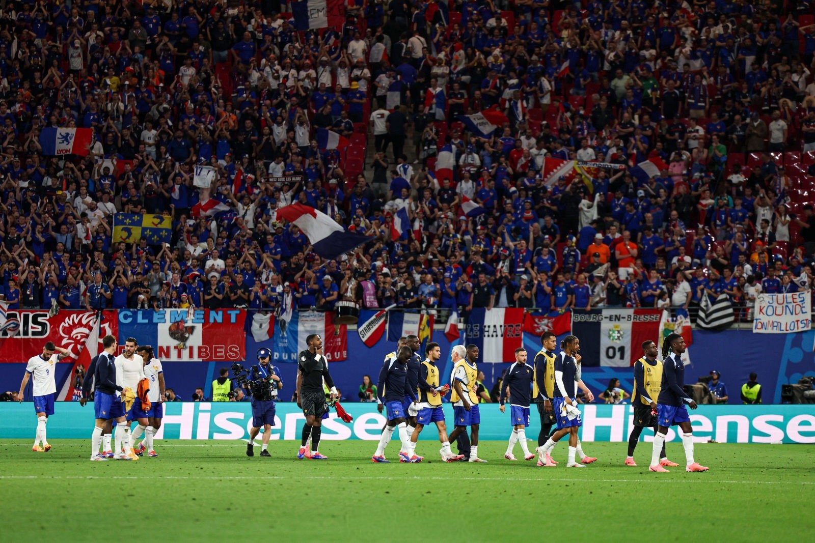 包含欧洲杯决赛在即，强强对话令人期待的词条