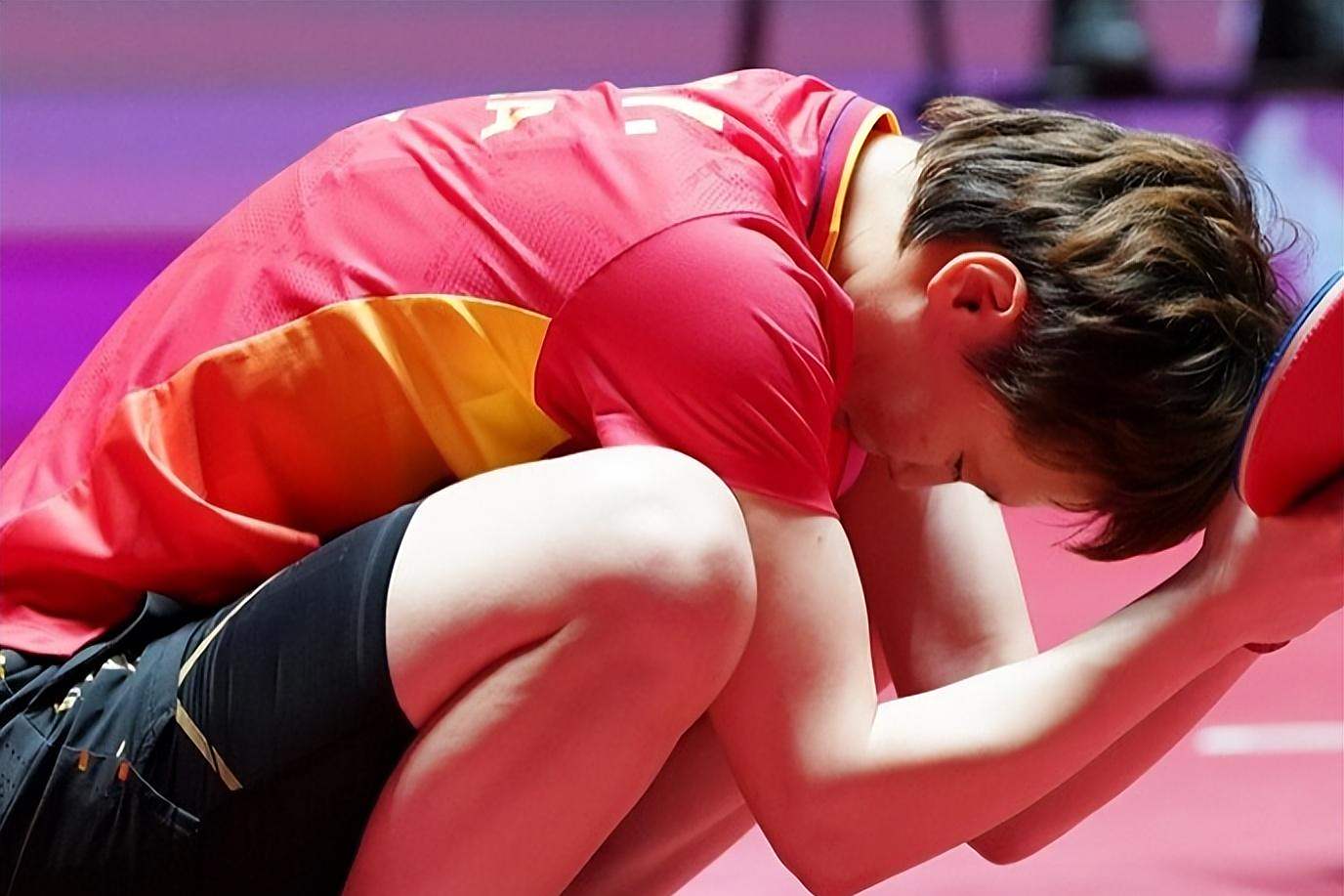 包含球员们精神抖擞,展现顽强拼搏精神的词条 包含球员们精神抖擞,展现顽强拼搏精神的词条