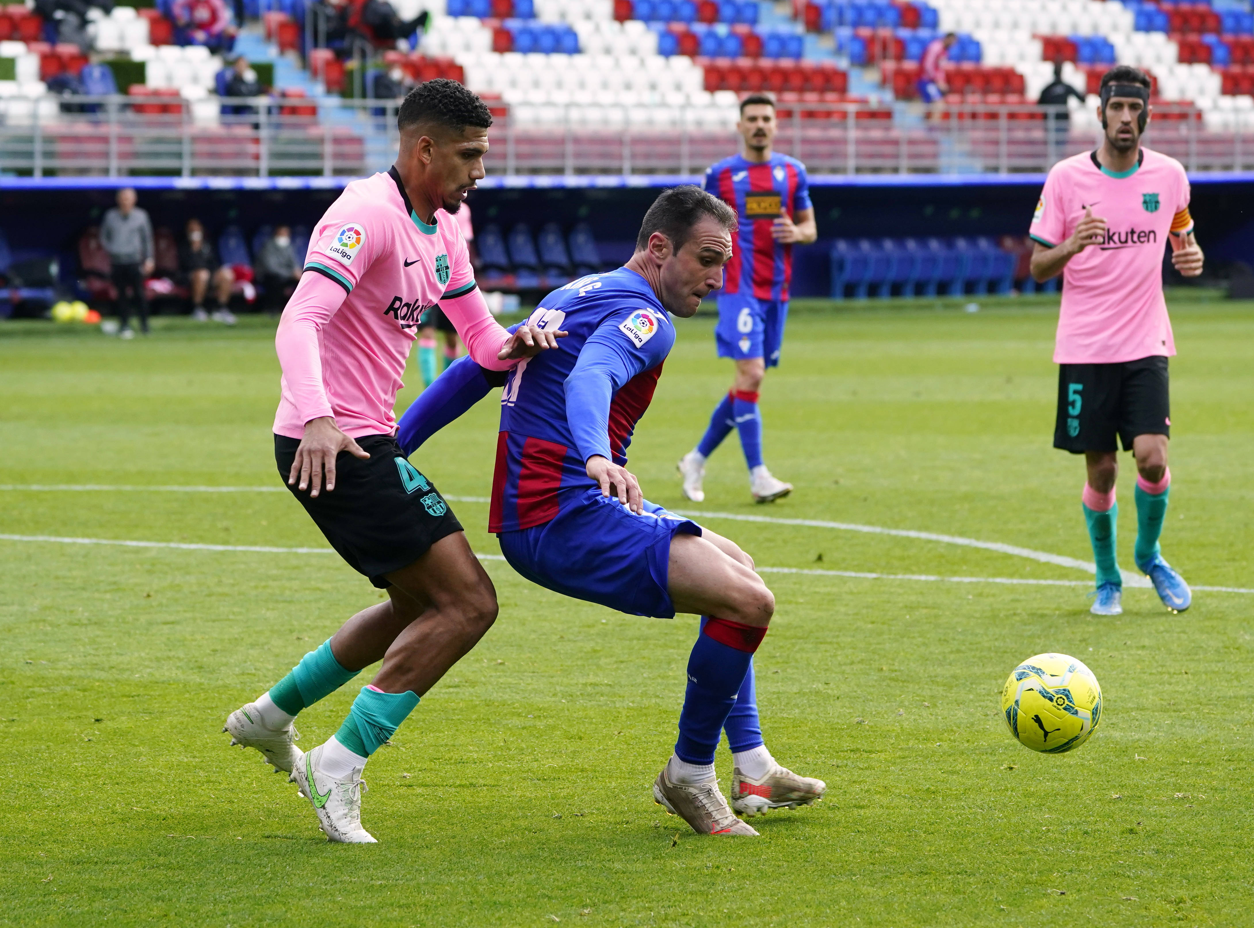 比赛中的精彩瞬间让人回味无穷 比赛中的精彩瞬间让人回味无穷