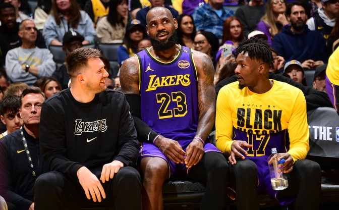 队内合作默契，球队反扑逆袭成功的简单介绍